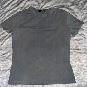 SIZE MEDIUM GOOD AMERICAN T SHIRT